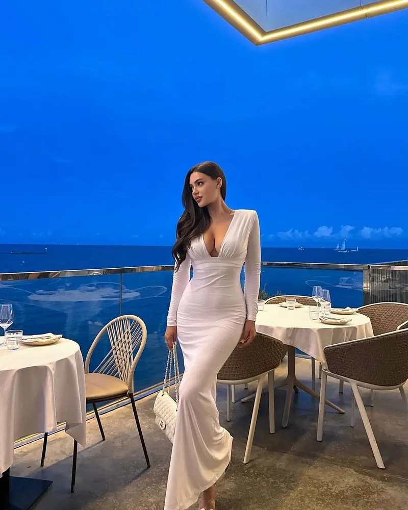 Funda | Besiktas VIP Escort | İSTANBUL VIP ESCORT